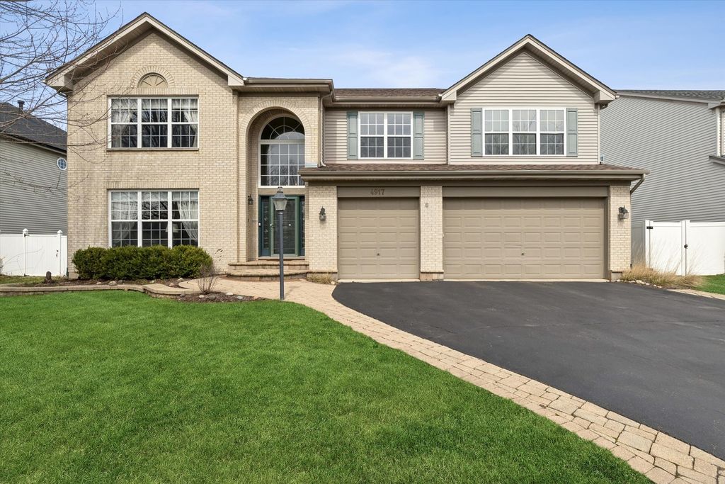 4917 Kimball Lane, Carpentersville, IL 60110