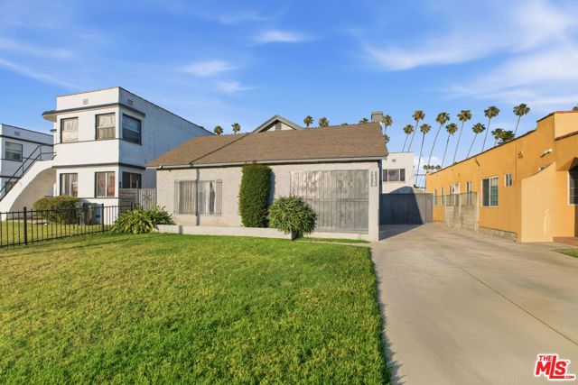 4430 Arlington Avenue, Los Angeles, CA 90043