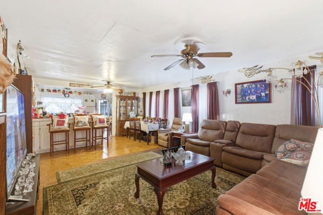 4430 Arlington Avenue, Los Angeles, CA 90043