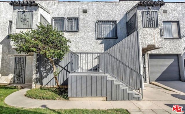 4430 Arlington Avenue, Los Angeles, CA 90043