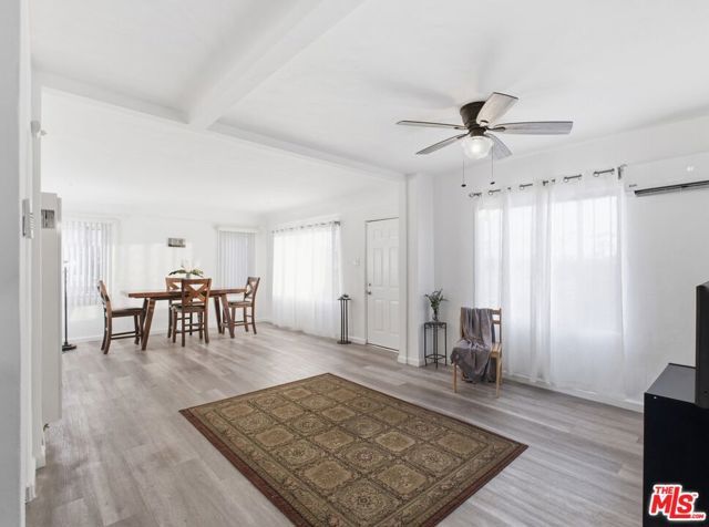 4430 Arlington Avenue, Los Angeles, CA 90043
