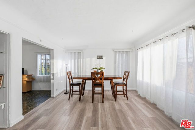 4430 Arlington Avenue, Los Angeles, CA 90043