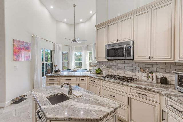 7462 WATERSILK DRIVE N, Pinellas Park, FL 33782