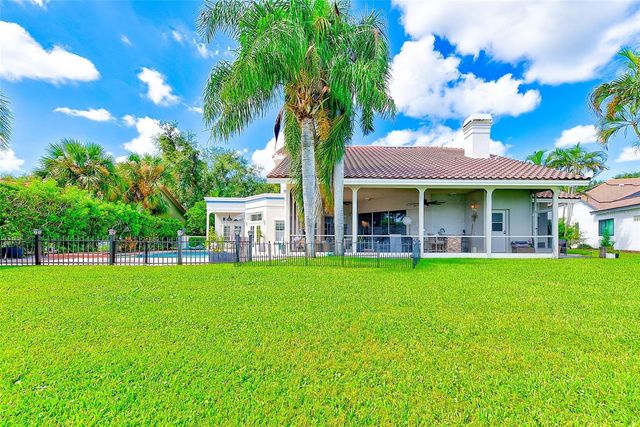 7462 WATERSILK DRIVE N, Pinellas Park, FL 33782