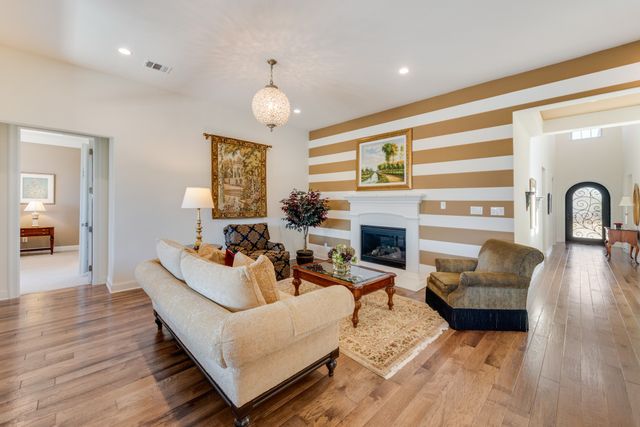 916 Glen Lake Drive, Southlake, TX 76092