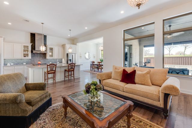 916 Glen Lake Drive, Southlake, TX 76092