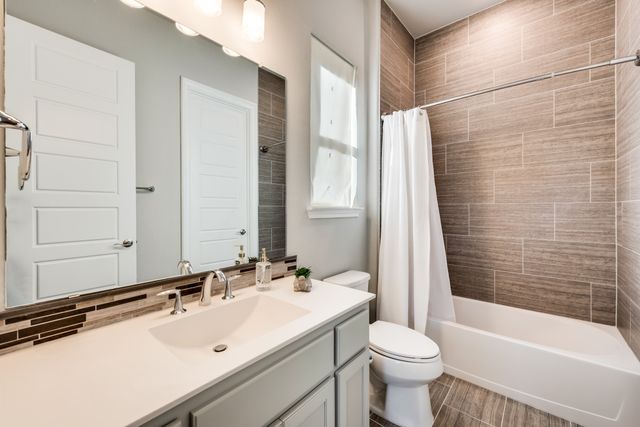 916 Glen Lake Drive, Southlake, TX 76092