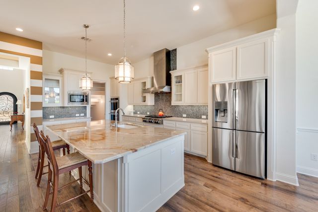 916 Glen Lake Drive, Southlake, TX 76092