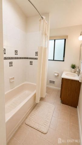 48 Wayne Avenue, Piscataway, NJ 08854