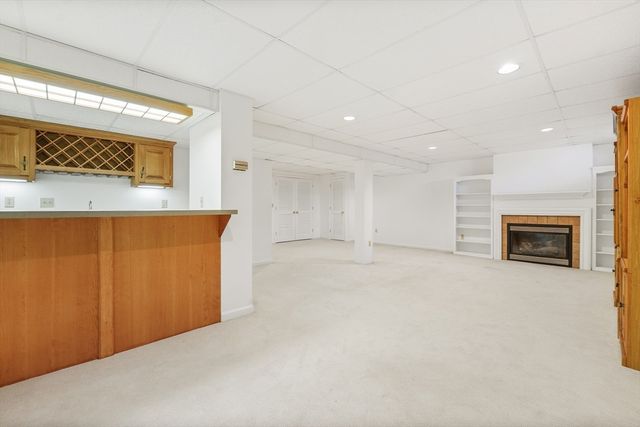 4 Lilacwood, Haverhill, MA 01832