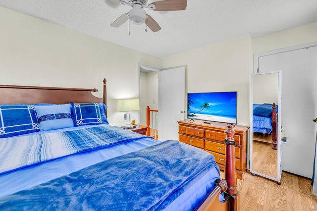 8121 Halifax Way, North Charleston, SC 29420