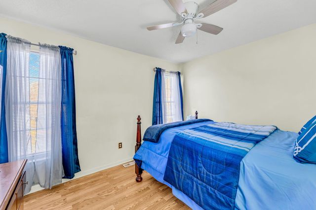 8121 Halifax Way, North Charleston, SC 29420