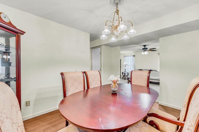 8121 Halifax Way, North Charleston, SC 29420