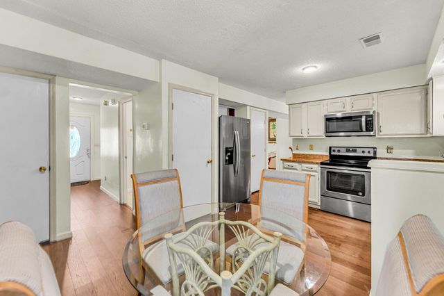 8121 Halifax Way, North Charleston, SC 29420