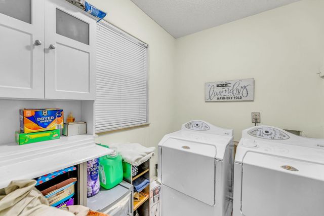 8121 Halifax Way, North Charleston, SC 29420