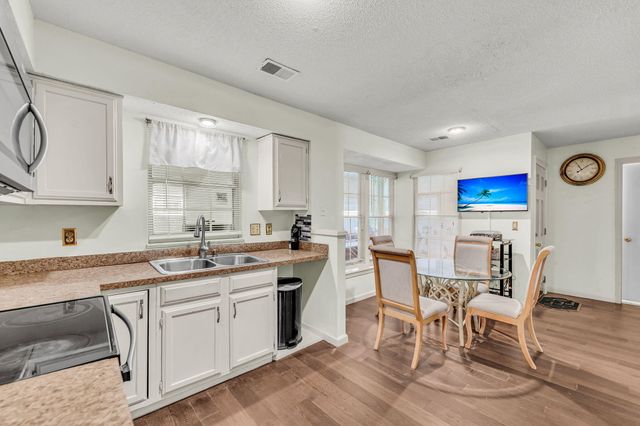 8121 Halifax Way, North Charleston, SC 29420