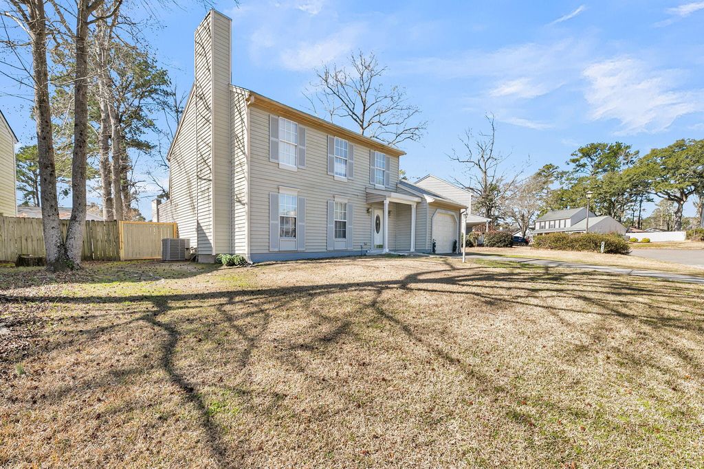 8121 Halifax Way, North Charleston, SC 29420