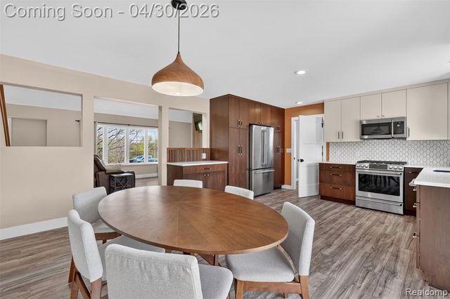 1225 W Grand Blanc Road, Grand Blanc, MI 48439