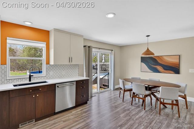 1225 W Grand Blanc Road, Grand Blanc, MI 48439