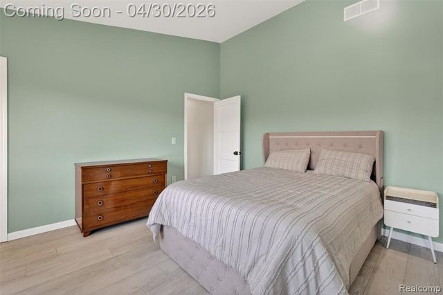 1225 W Grand Blanc Road, Grand Blanc, MI 48439