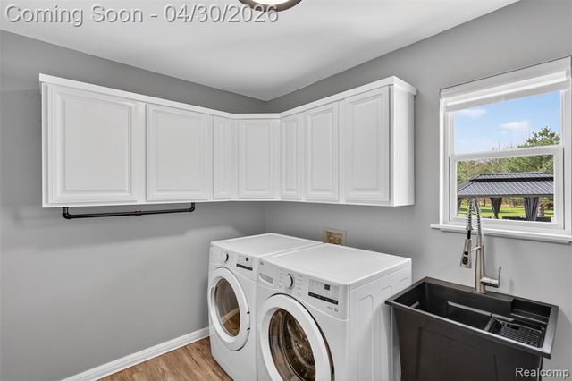 1225 W Grand Blanc Road, Grand Blanc, MI 48439
