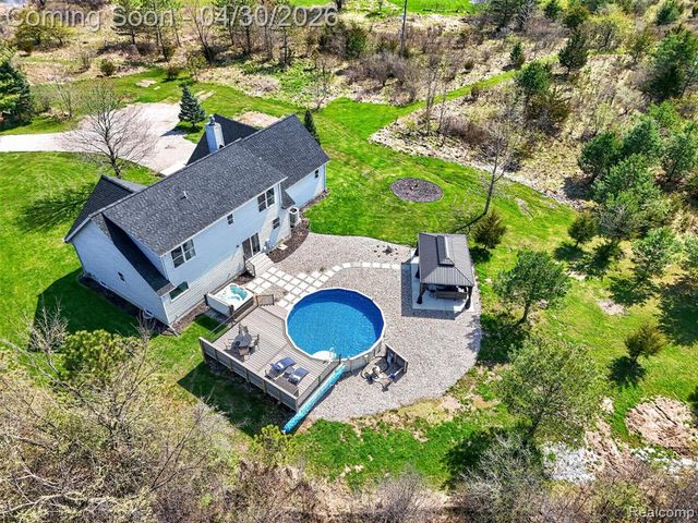1225 W Grand Blanc Road, Grand Blanc, MI 48439
