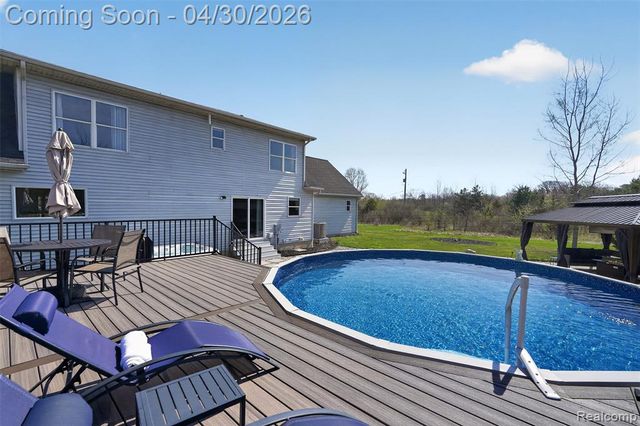1225 W Grand Blanc Road, Grand Blanc, MI 48439