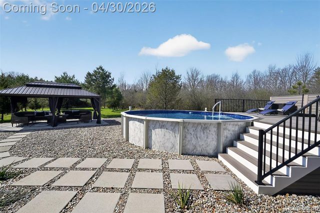 1225 W Grand Blanc Road, Grand Blanc, MI 48439