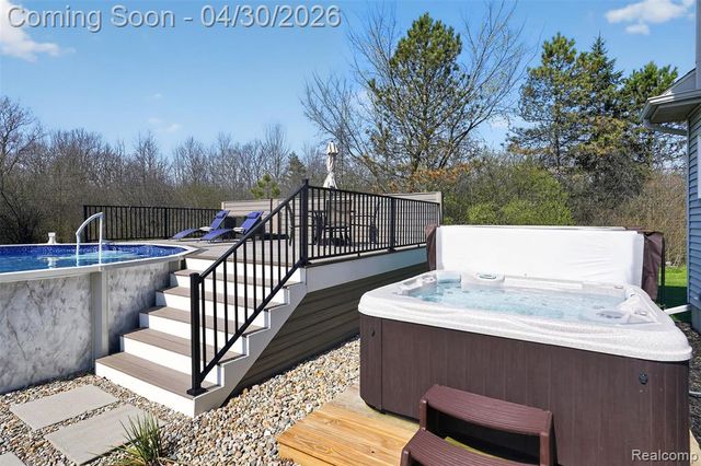 1225 W Grand Blanc Road, Grand Blanc, MI 48439