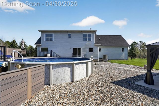 1225 W Grand Blanc Road, Grand Blanc, MI 48439