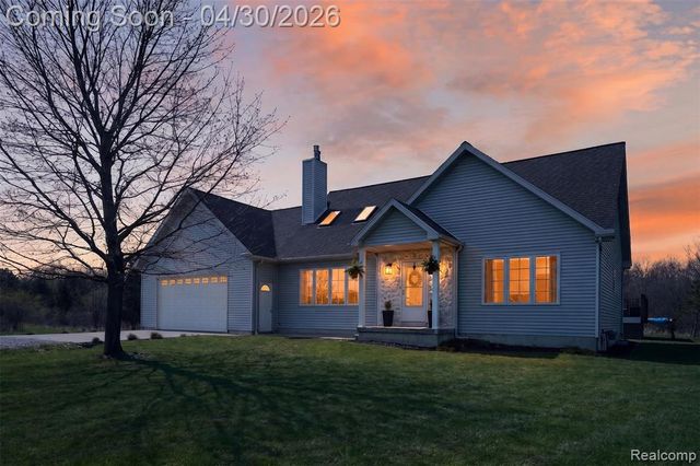 1225 W Grand Blanc Road, Grand Blanc, MI 48439