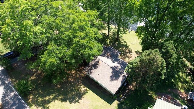 2286 NE E Lake Drive NE, Conyers, GA 30012