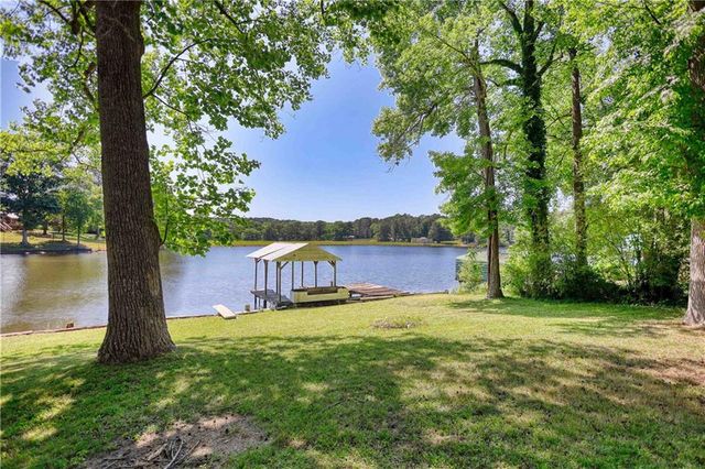 2286 NE E Lake Drive NE, Conyers, GA 30012