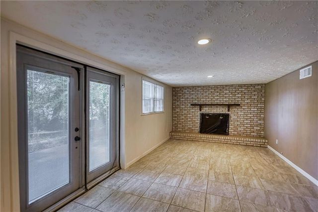 2286 NE E Lake Drive NE, Conyers, GA 30012