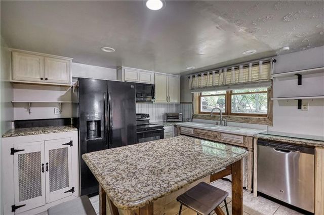 2286 NE E Lake Drive NE, Conyers, GA 30012