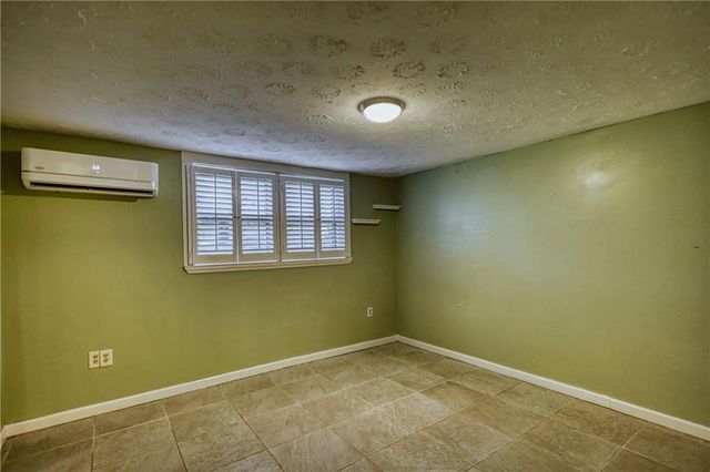 2286 NE E Lake Drive NE, Conyers, GA 30012