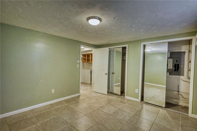 2286 NE E Lake Drive NE, Conyers, GA 30012