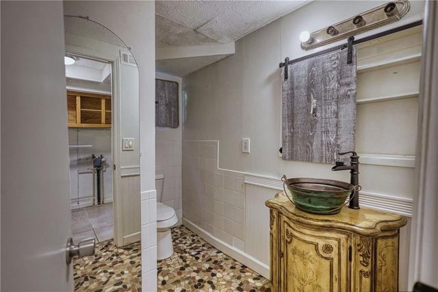 2286 NE E Lake Drive NE, Conyers, GA 30012