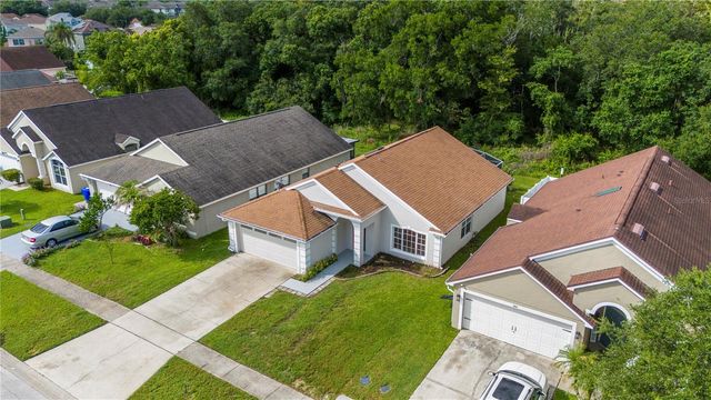 2016 LOCUST BERRY DRIVE, Kissimmee, FL 34743