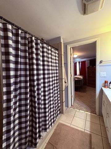 900 Oak Ln, Clarksville, TN 37040