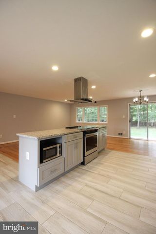 2391 CEDAR LN, Vienna, VA 22180
