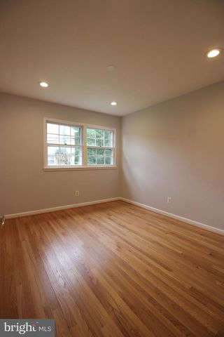 2391 CEDAR LN, Vienna, VA 22180