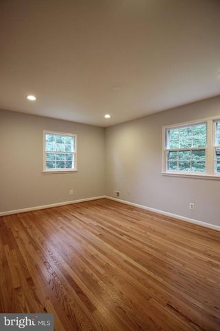 2391 CEDAR LN, Vienna, VA 22180