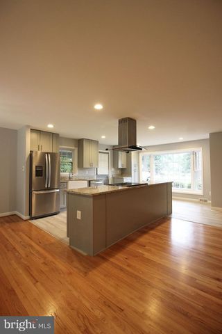 2391 CEDAR LN, Vienna, VA 22180
