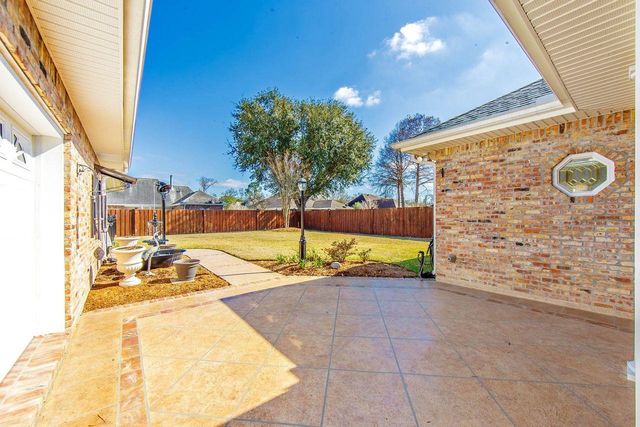 212 Davis Dr, Thibodaux, LA 70301