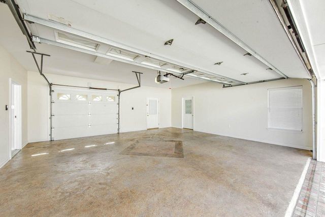 212 Davis Dr, Thibodaux, LA 70301