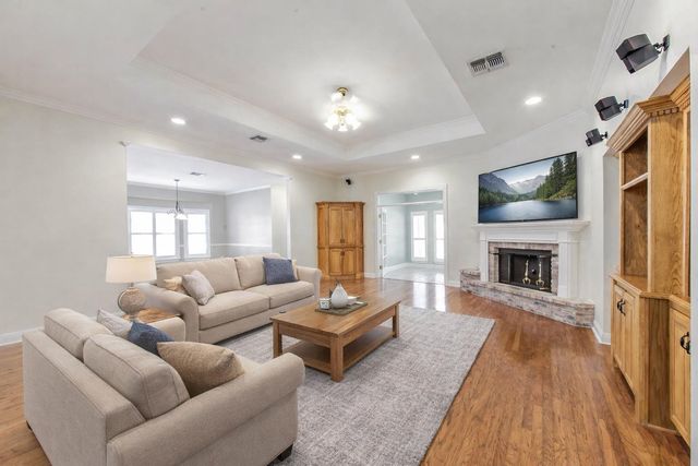 212 Davis Dr, Thibodaux, LA 70301