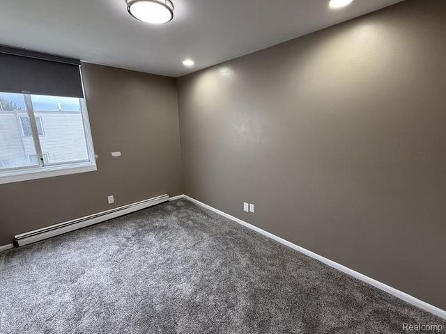 1611 Cass Lake Road, Keego Harbor, MI 48320
