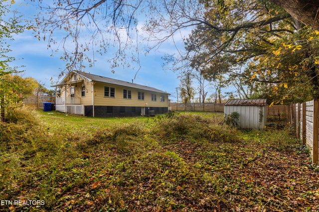 176 Hillside Rd, Oak Ridge, TN 37830