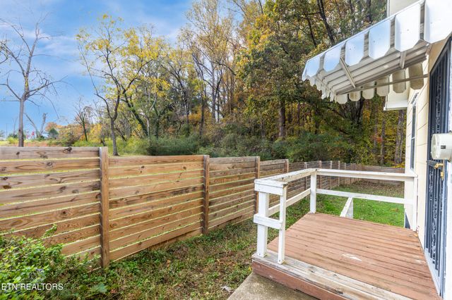 176 Hillside Rd, Oak Ridge, TN 37830